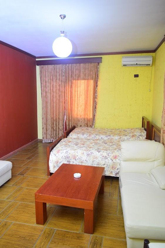 Hotel Deja Tirana Buitenkant foto